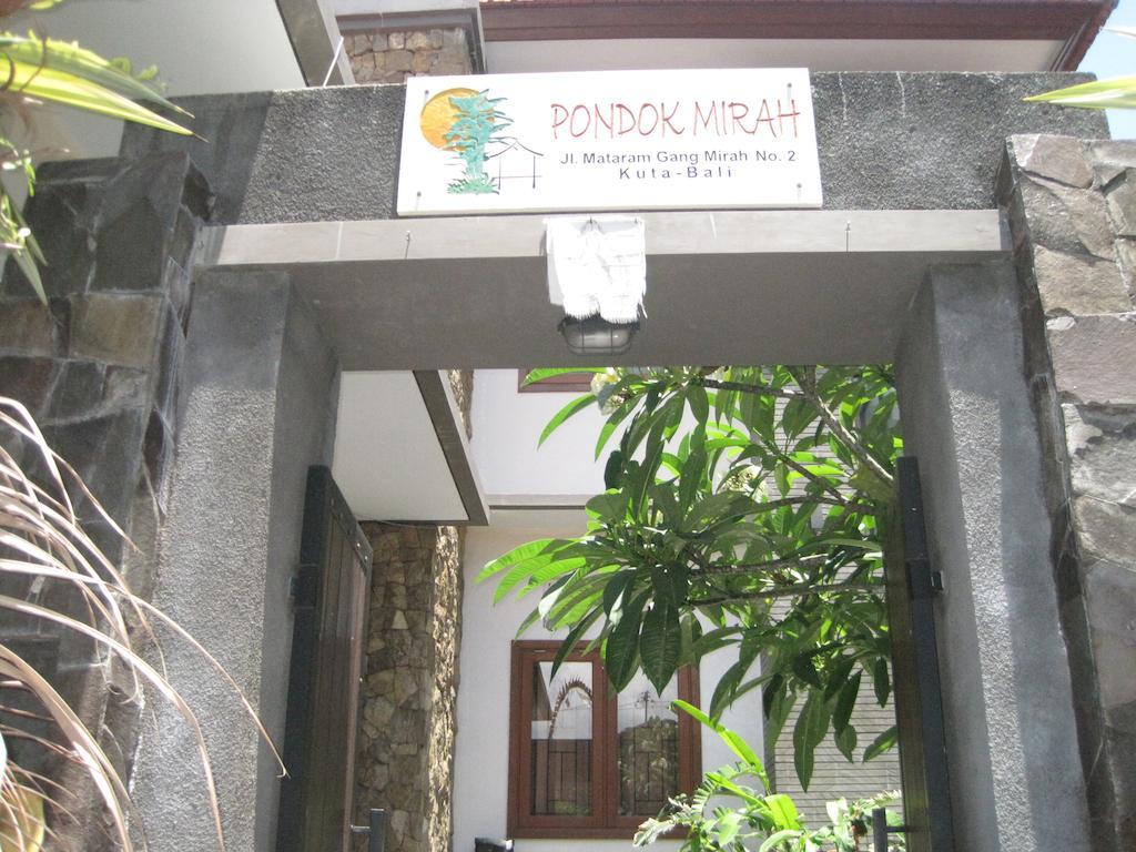Pondok Mirah Hotel Кута Екстериор снимка